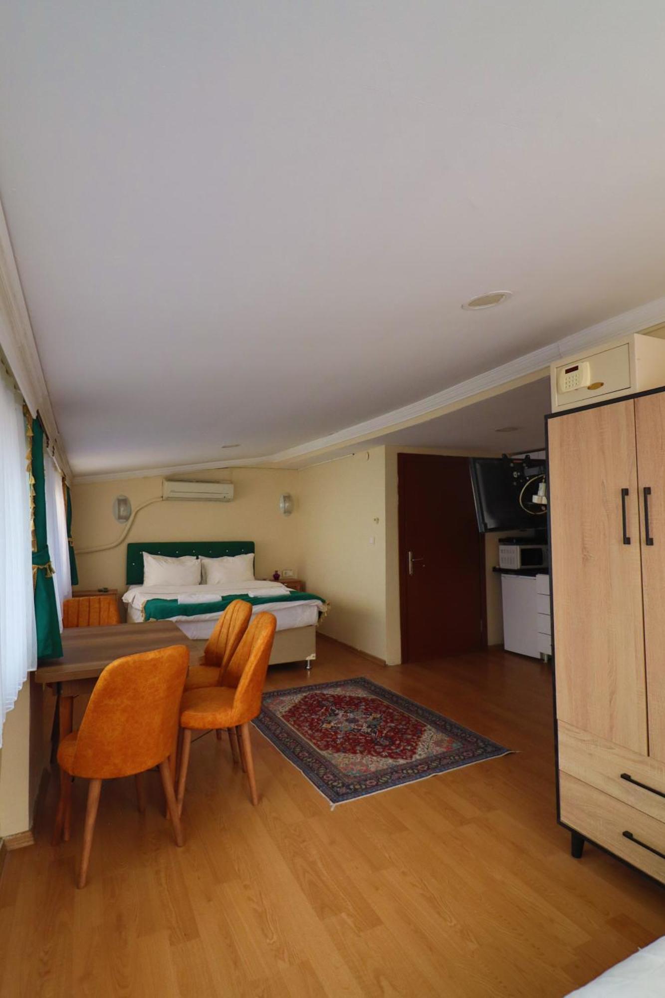 Stone Apartament
